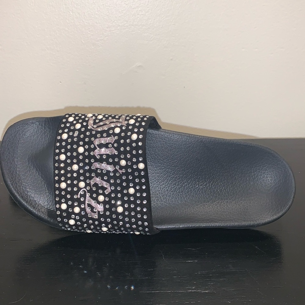 Juicy Couture Slides/Sandals. ‎ Size 7.